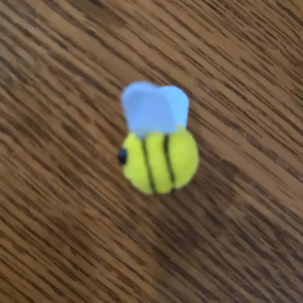 Set of 100 Mini Felt Bees for DIY Decoration